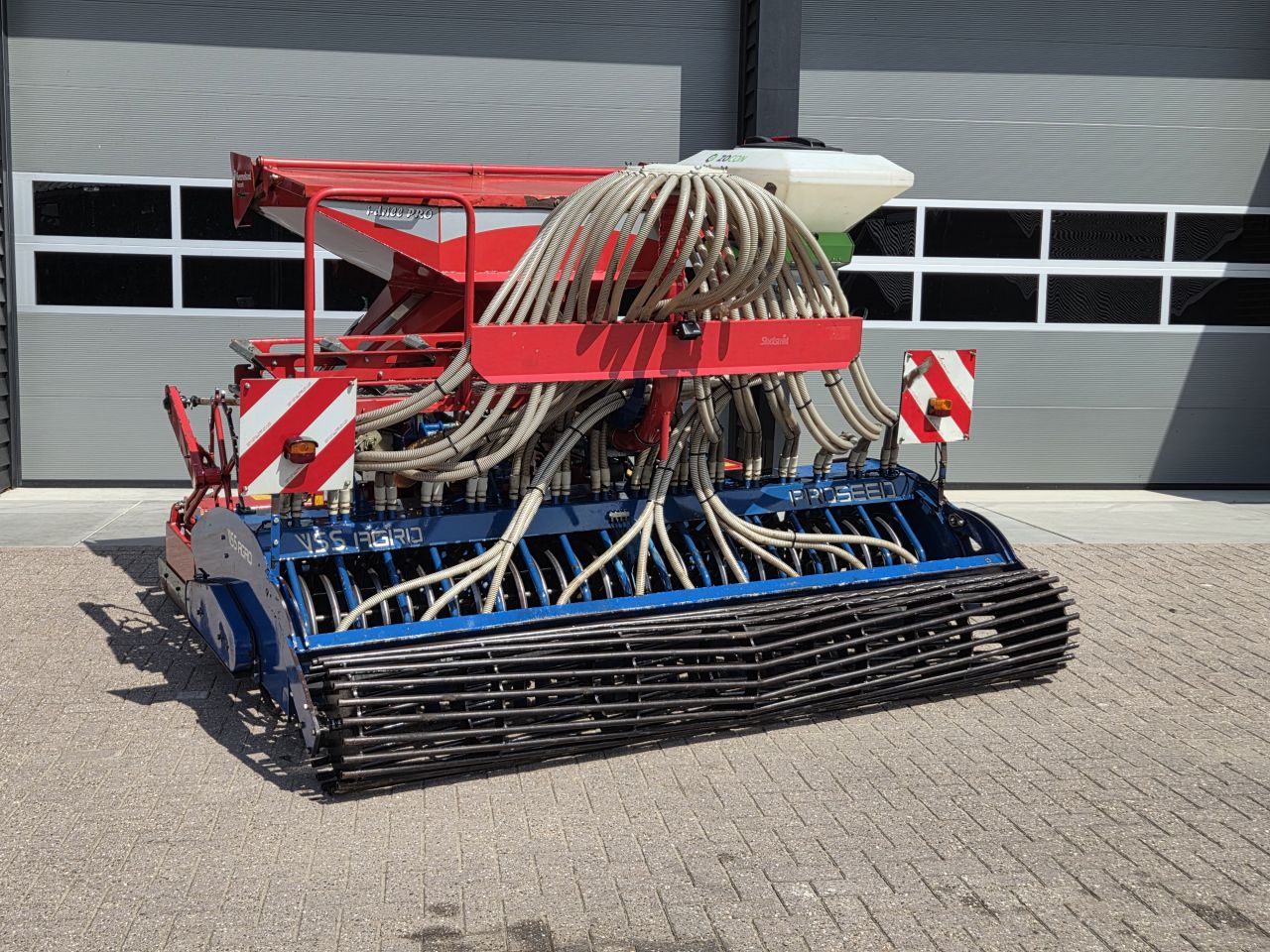 Kverneland + VSS-AGRO Proseed zaaicombinatie vol velds zaaien