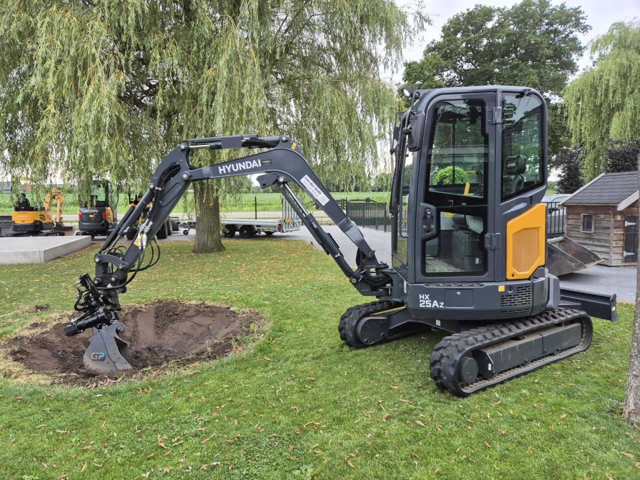 Hyundai HX25 met afneembaar draaikantelstuk NIEUW