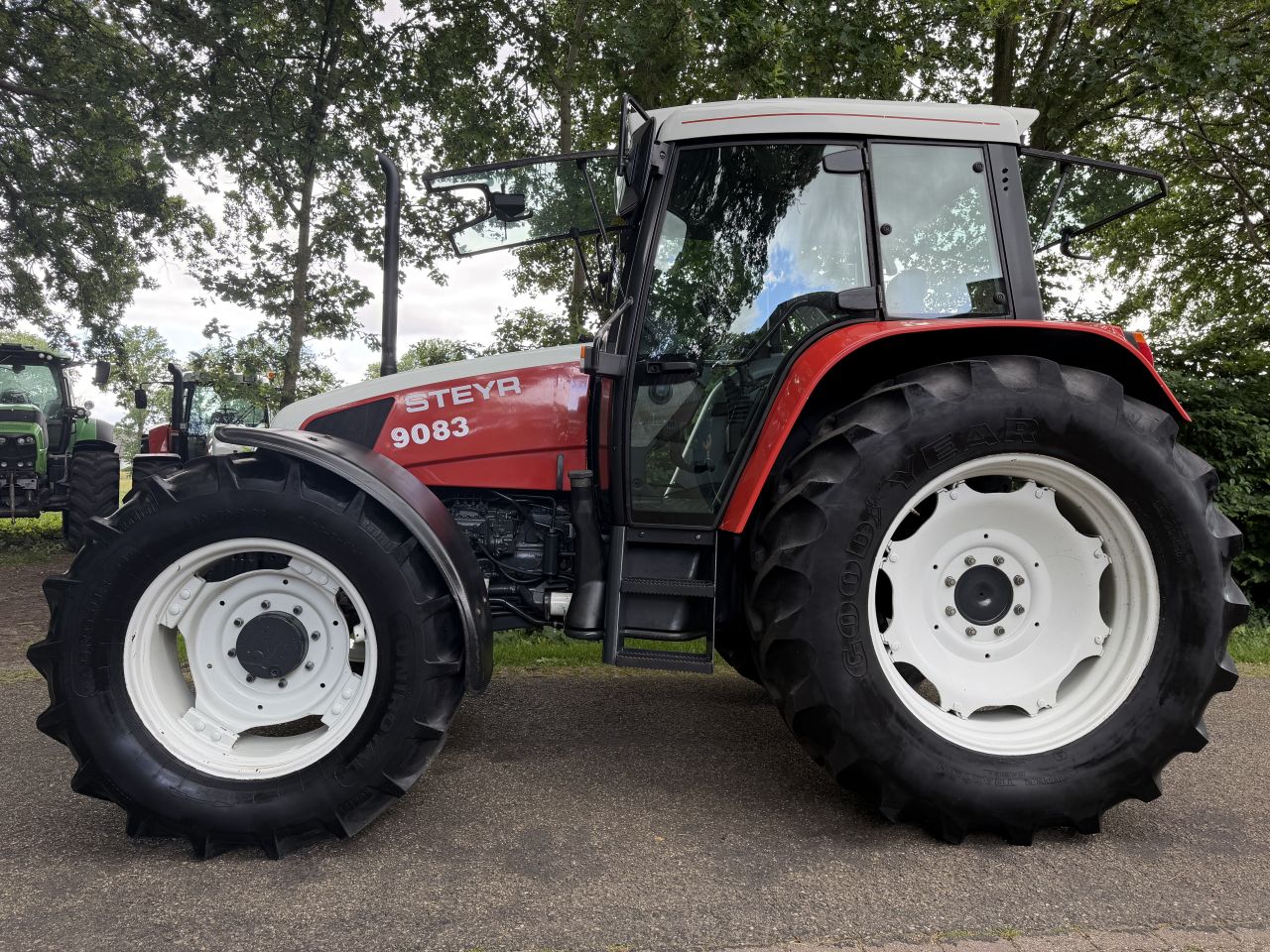 Steyr 9083