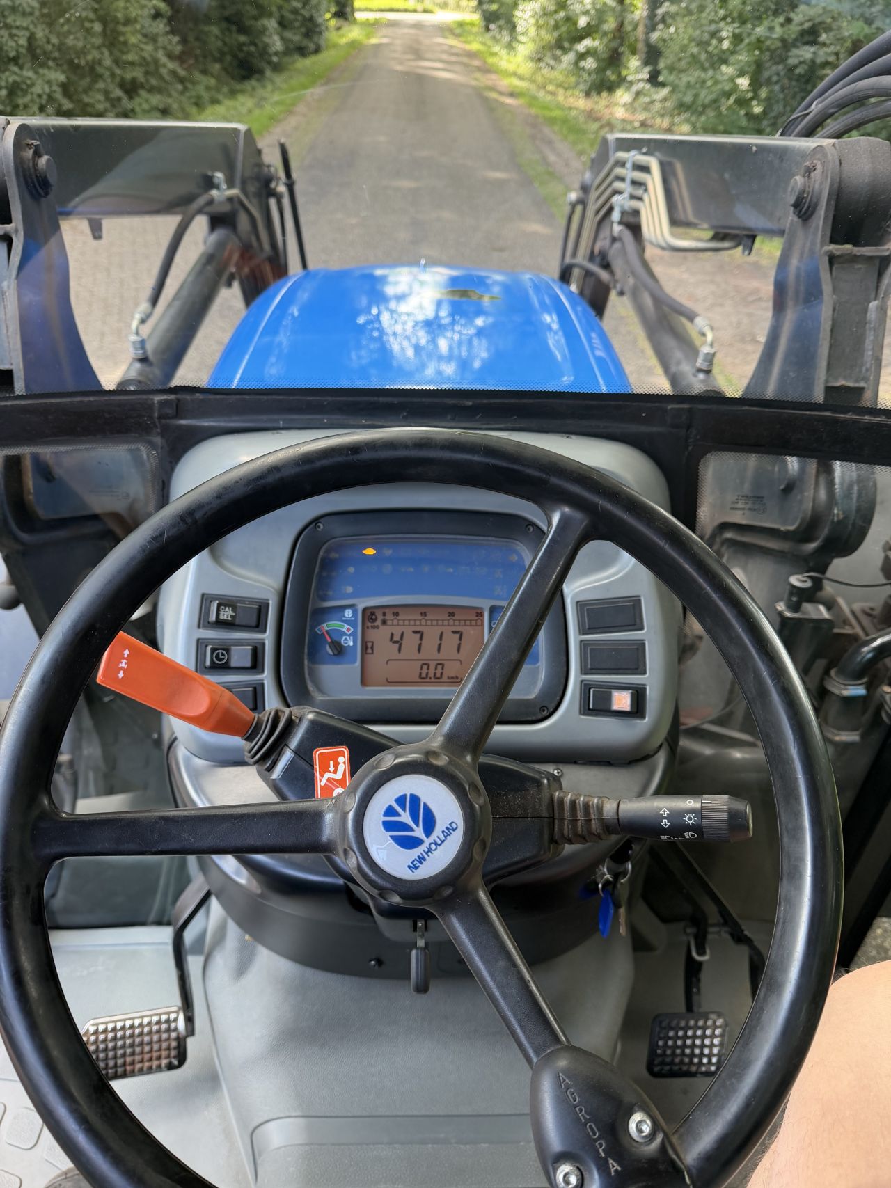 New Holland TN85DA met Frontlader