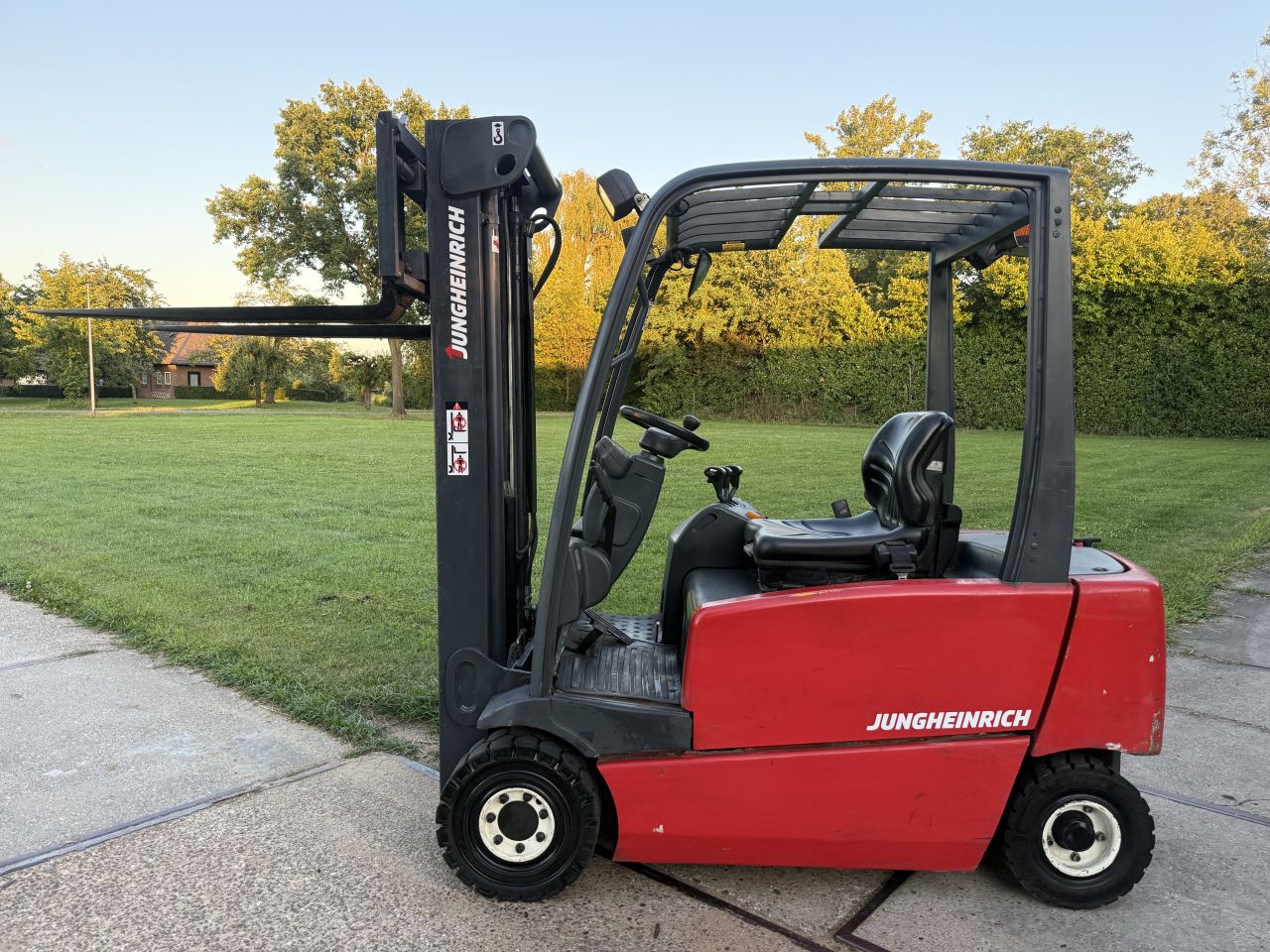 Jungheinrich 1600KG elektrisch freelift Sideshift verlichting