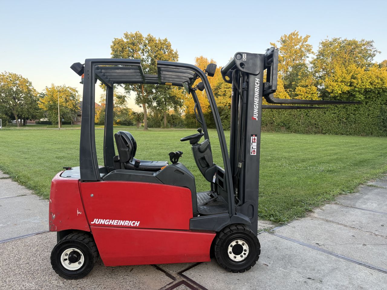 Jungheinrich 1600KG elektrisch freelift Sideshift verlichting