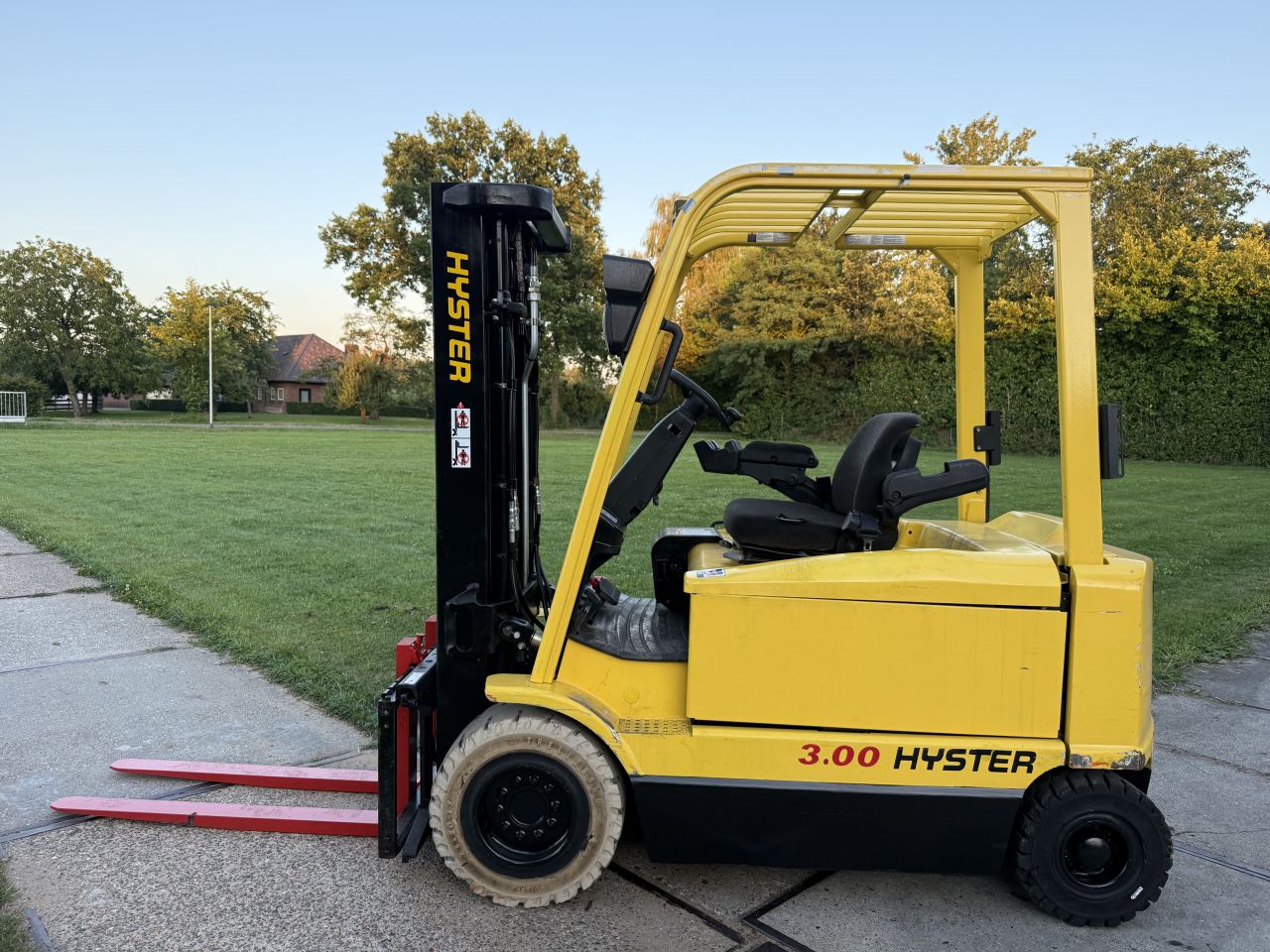 Hyster 3000KG elektrisch triplo 4.6M freelift sideshift