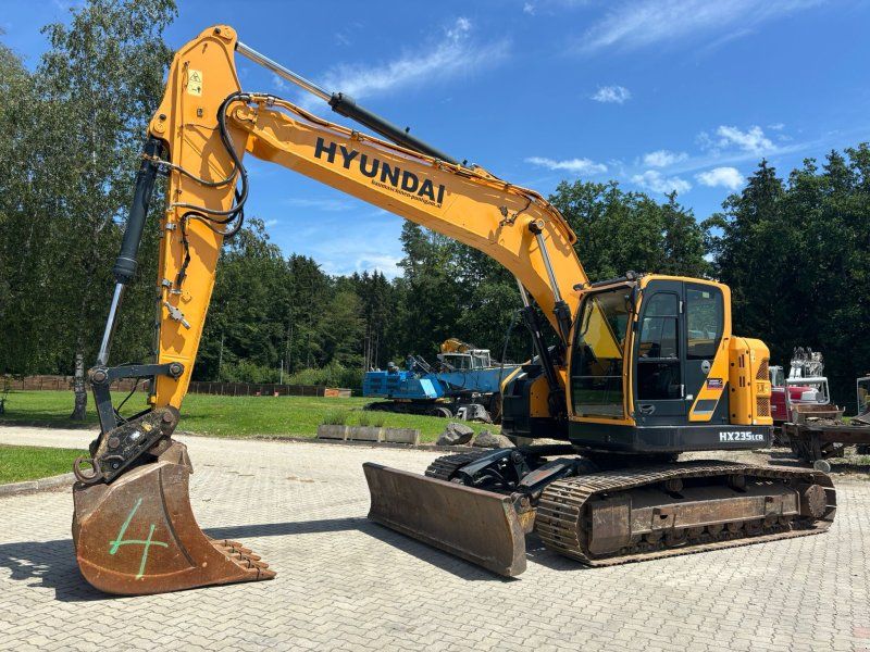 Hyundai HX 235 LCR