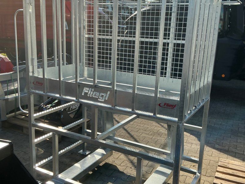 Fliegl Arbeitsbühne