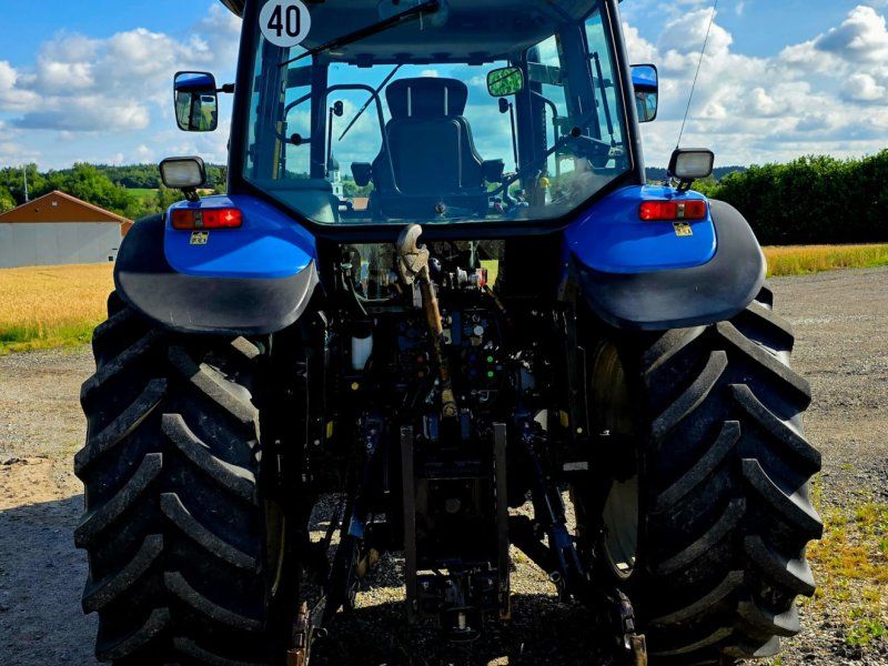 New Holland TM 120
