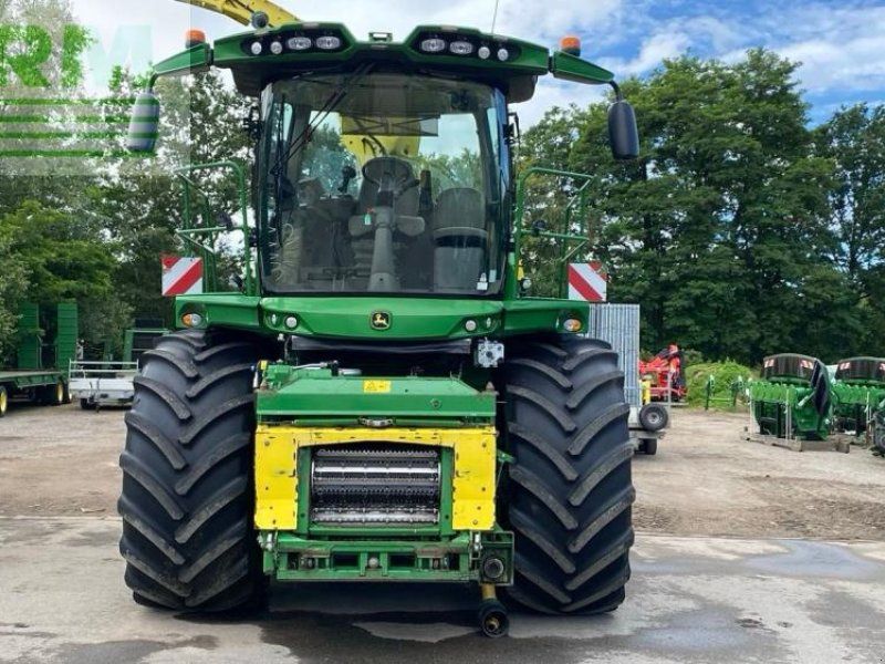 John Deere 8700