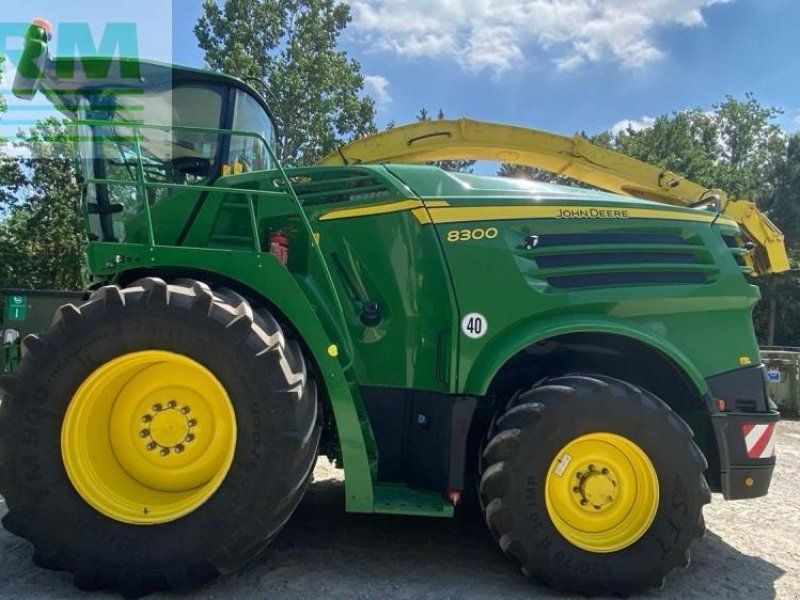 John Deere 8300