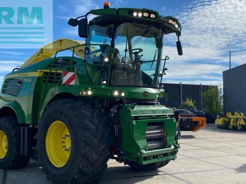 John Deere 8500