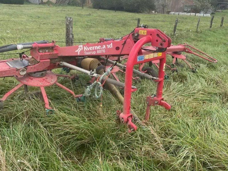 Kverneland taarup 8076
