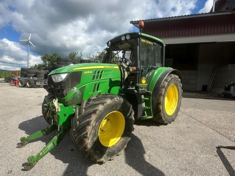 John Deere 6125M