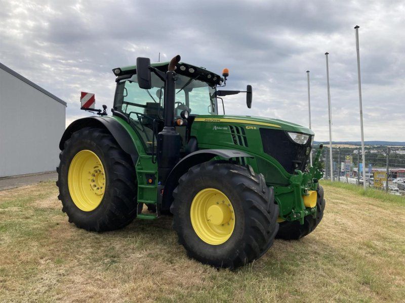 John Deere 6215R