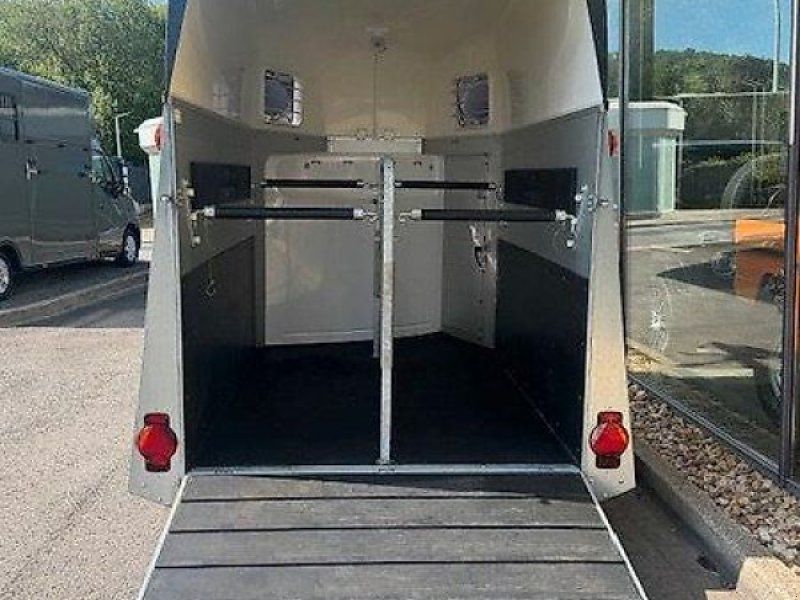 Humbaur Equitos Alu Plus Pferde 1.Hd 2,0t SK