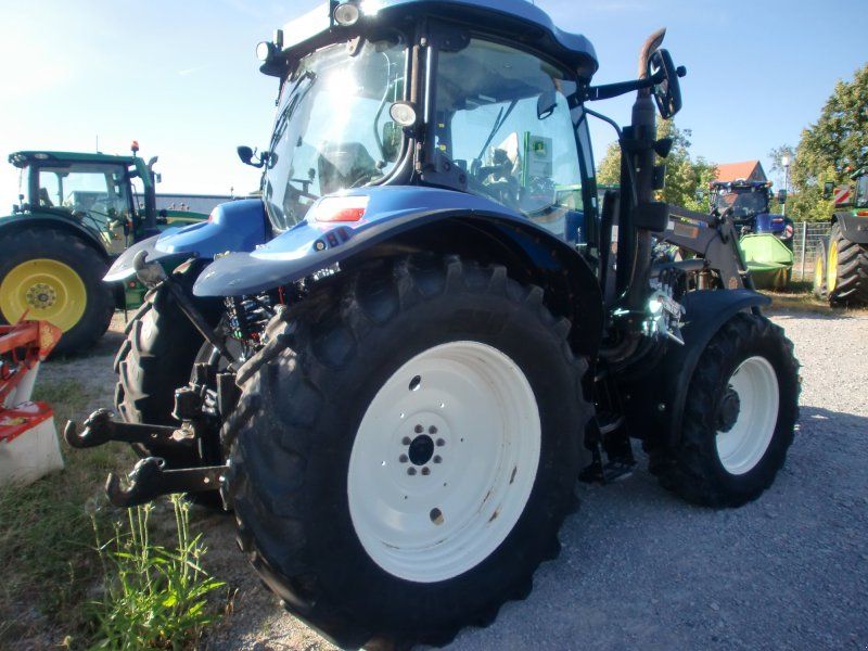 New Holland T6020 Elite