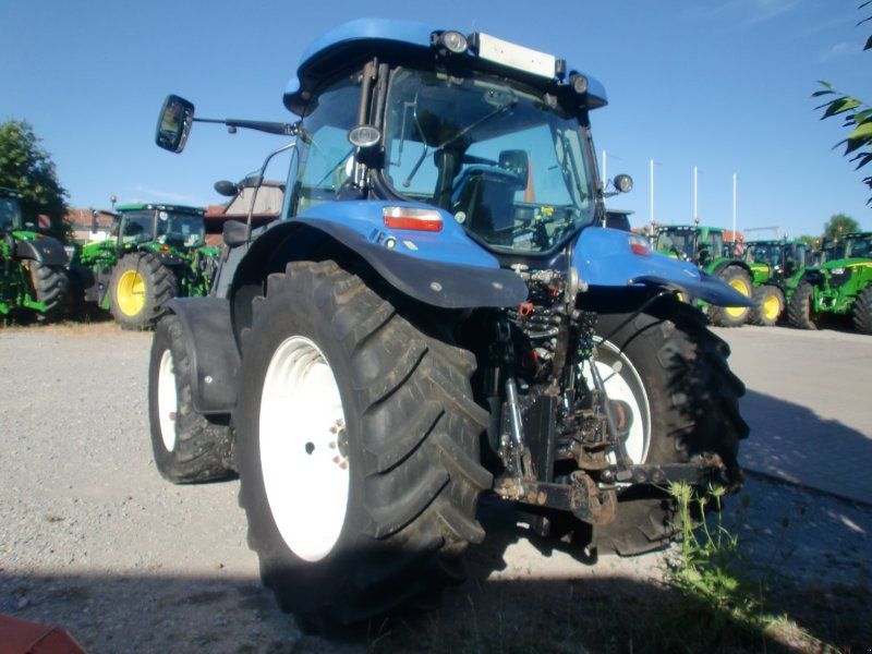 New Holland T6020 Elite