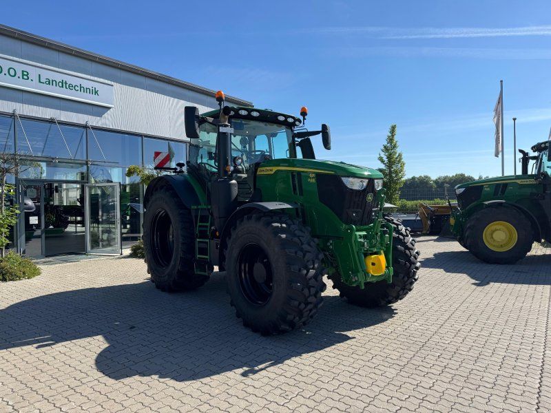 John Deere 6R 230