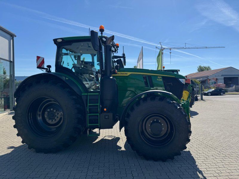 John Deere 6R 230