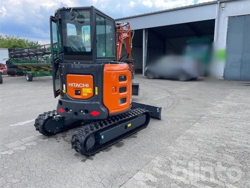 Hitachi ZX33U-6 CLR