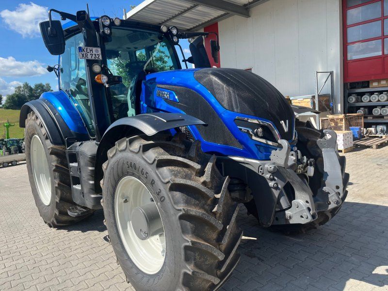 Valtra T215 D 60 km/h