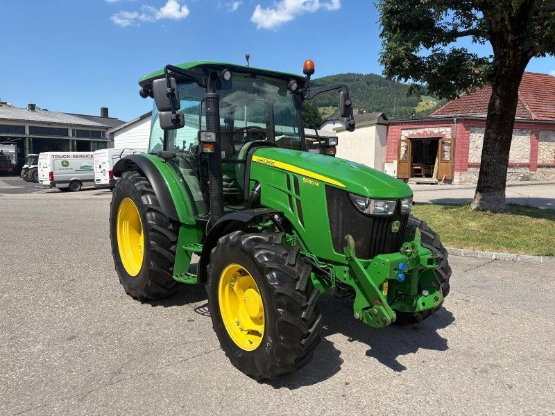 John Deere 5090 M