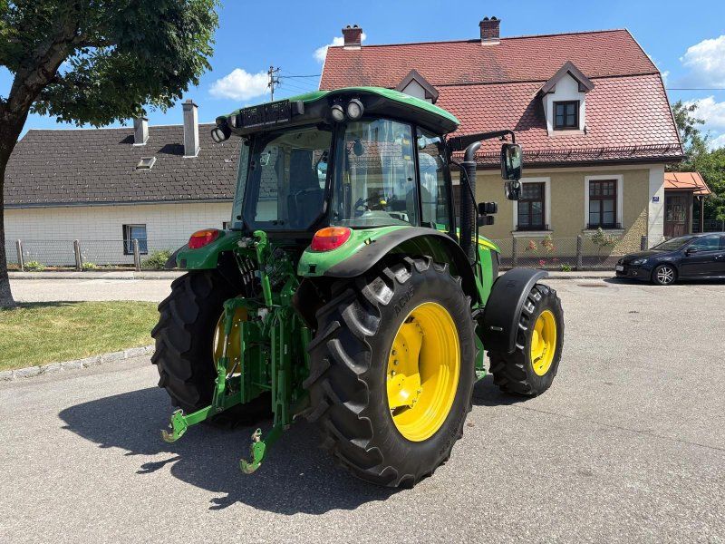 John Deere 5090 M