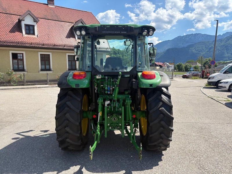 John Deere 5090 M