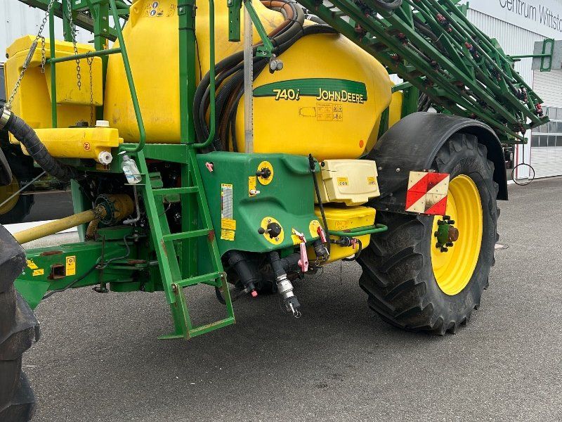 John Deere 740i