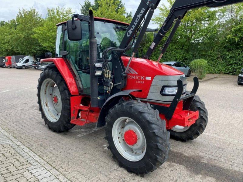 McCormick CX 85 MIT QUICKE FRONTLADER