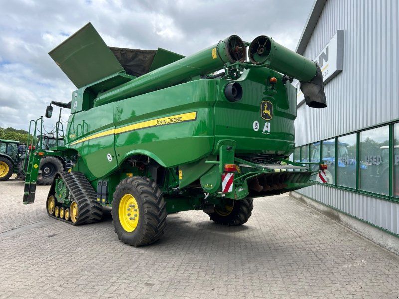 John Deere S780