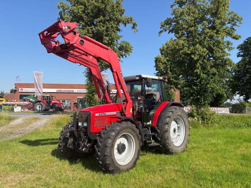 Massey Ferguson 4370