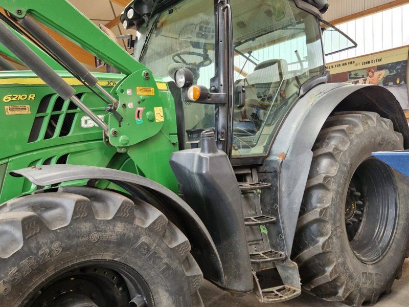John Deere 6210R