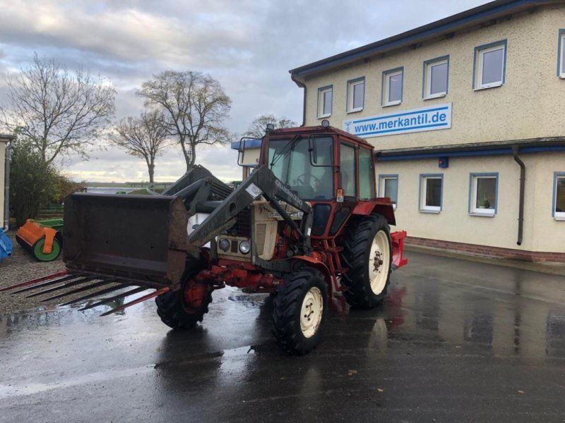 Belarus MTS 82 FL + 3 Schar Beetpflug
