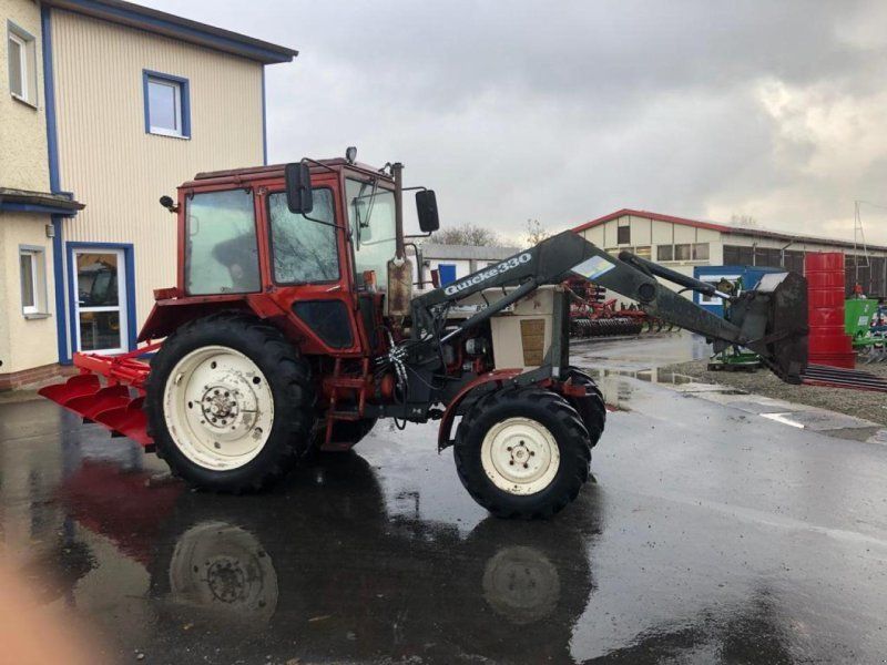 Belarus MTS 82 FL + 3 Schar Beetpflug