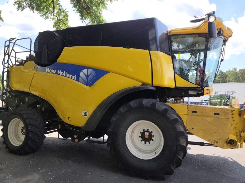 New Holland CR 9080 Eleion