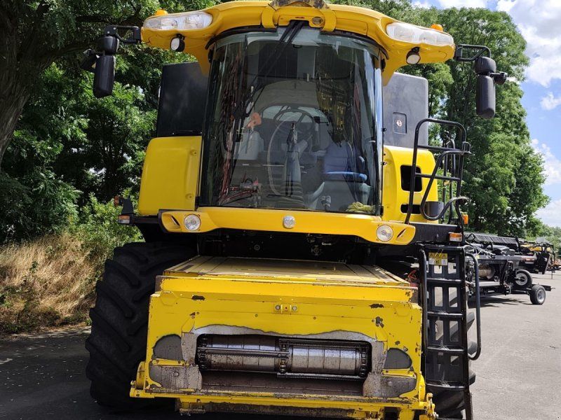 New Holland CR 9080 Eleion