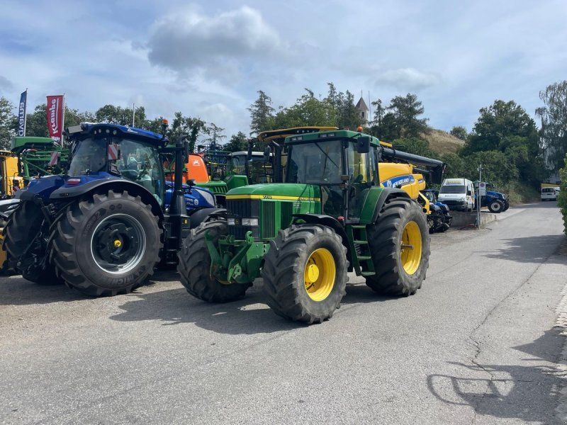 John Deere 7710