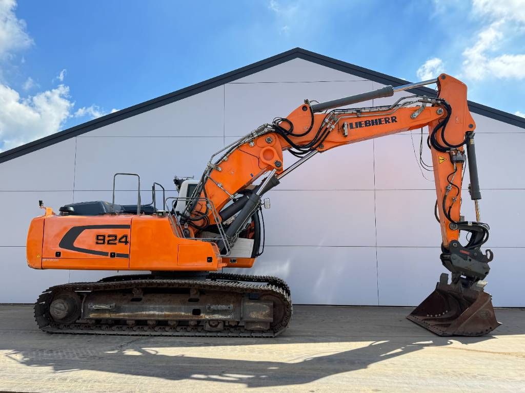 Liebherr R924LC - Triple Boom / Tilting Bucket