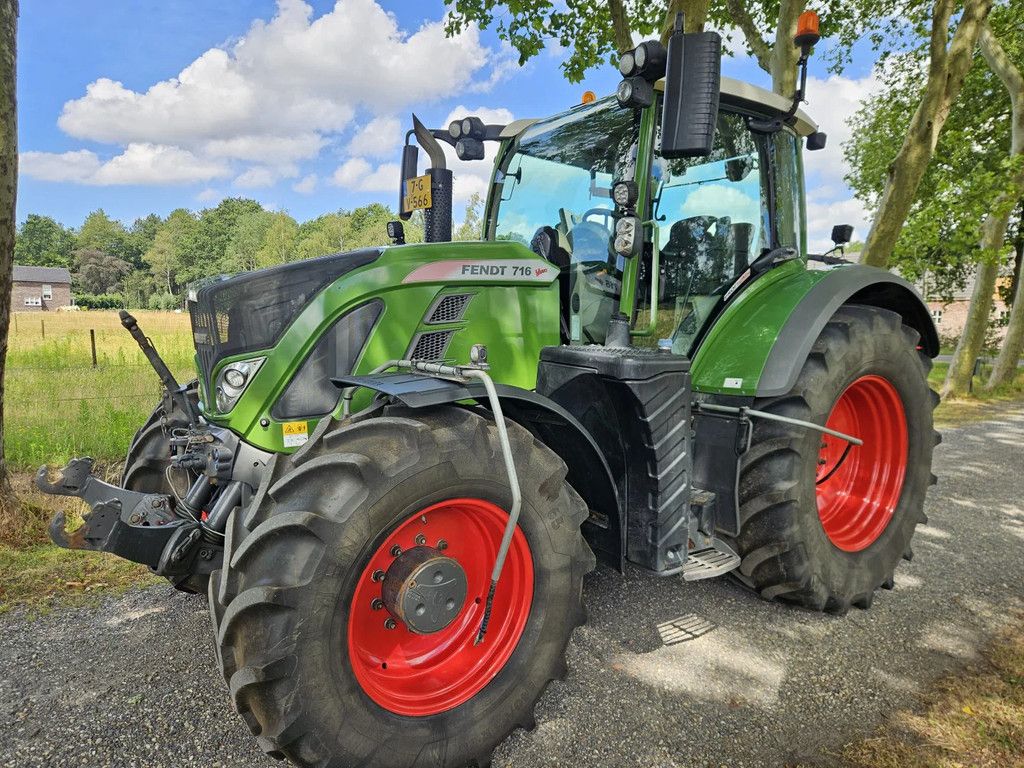 Fendt 716 S4 Profi Plus mit Reifendruckkontrollsystem (714 718 720 )