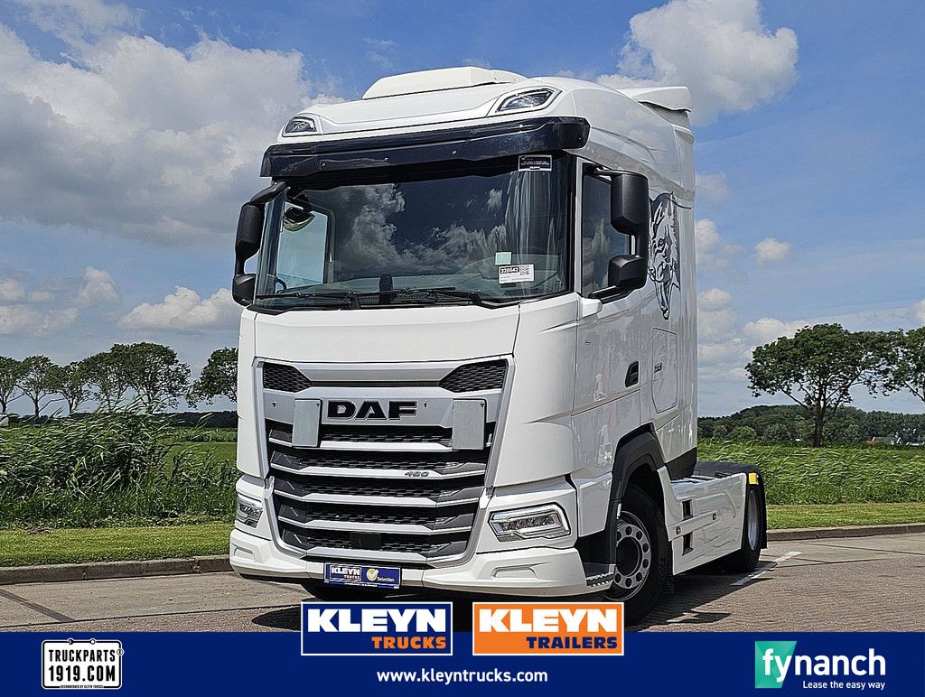 DAF XG 480 spoilers, skylights