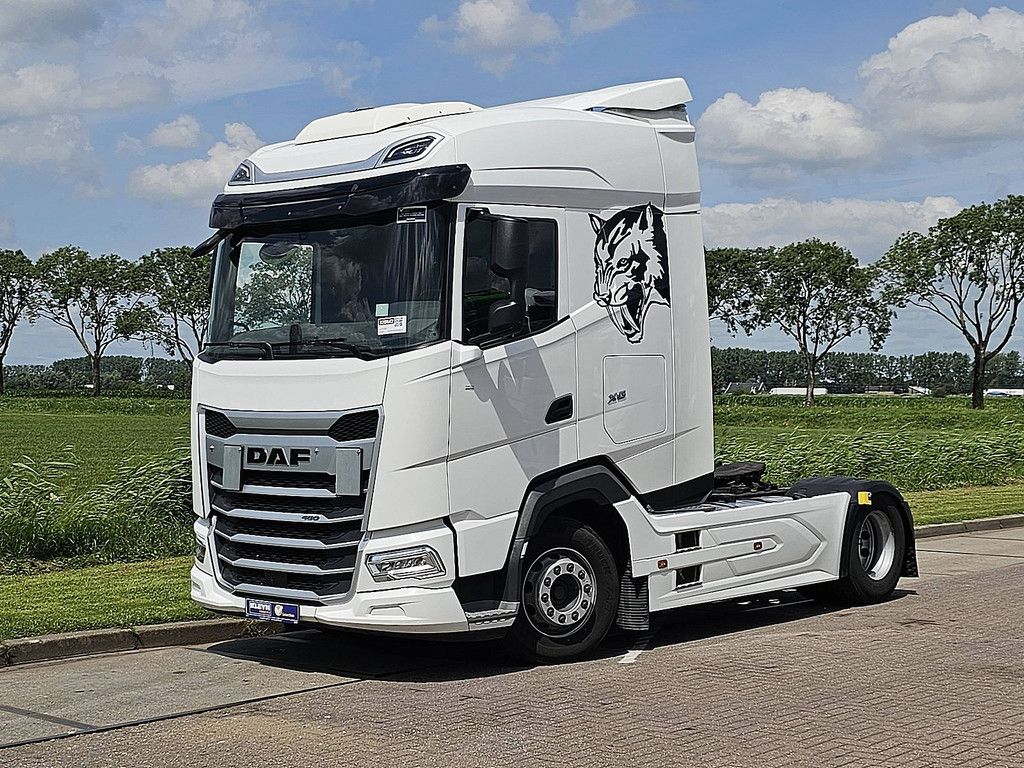 DAF XG 480 spoilers, skylights