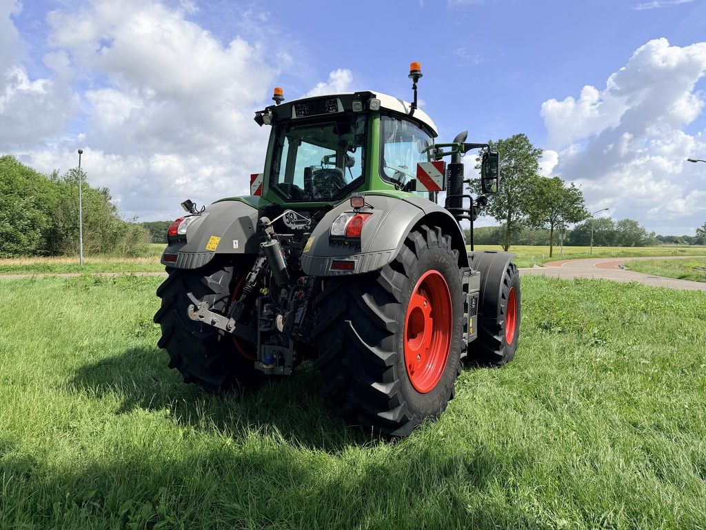 Fendt 828 S4 Profi Plus