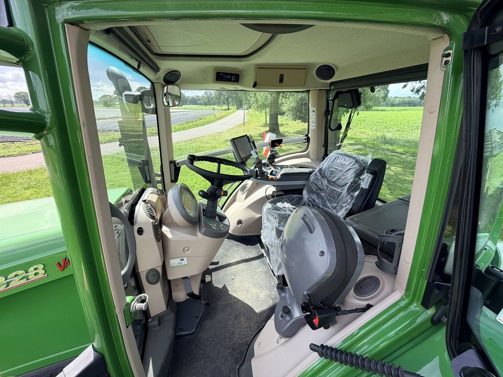 Fendt 828 S4 Profi Plus