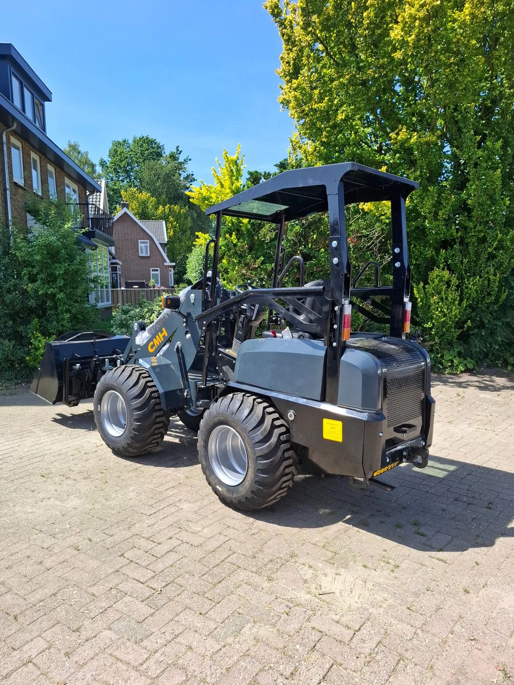 CMH 960 Mini loader 2tons ( Kubota 1105D )