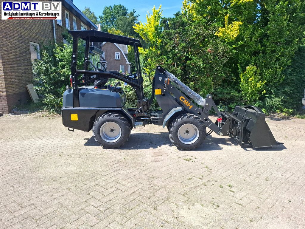 CMH 960 Mini loader 2tons ( Kubota 1105D )