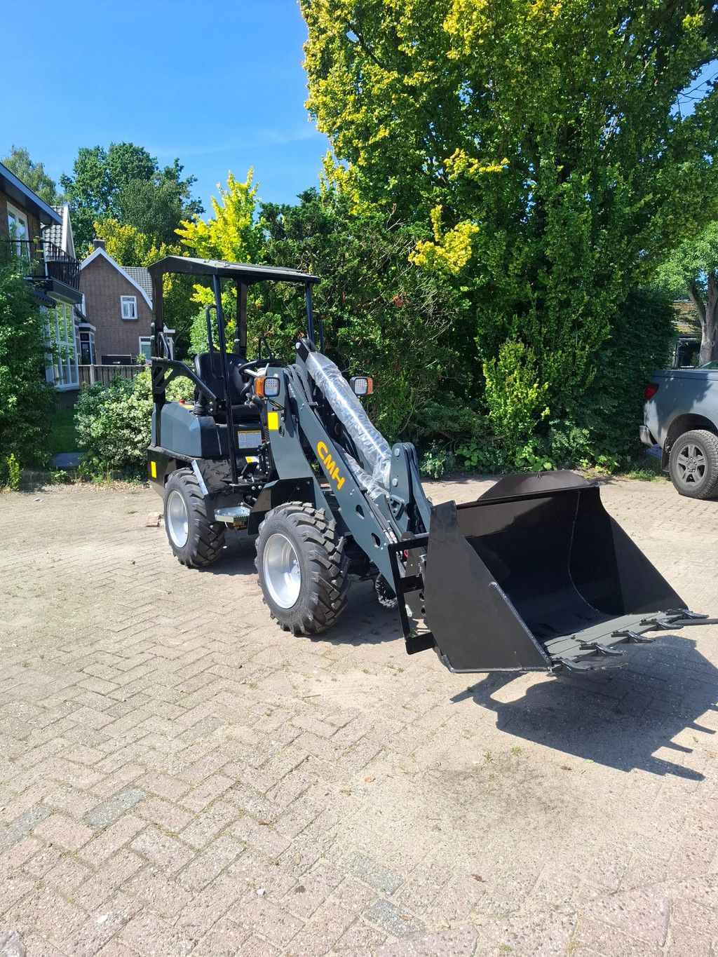 CMH 960 Mini loader 2tons ( Kubota 1105D )