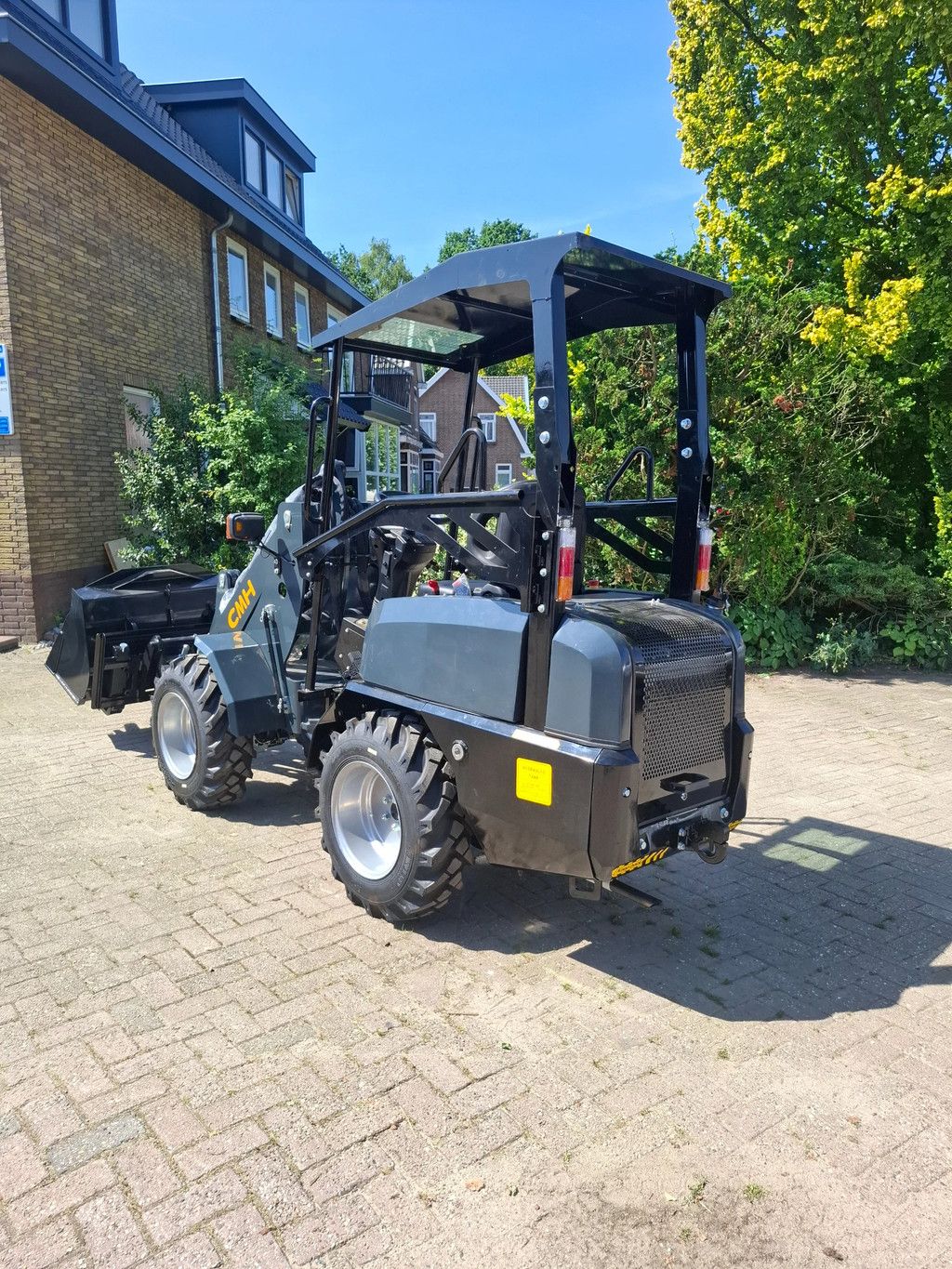 CMH 960 Mini loader 2tons ( Kubota 1105D )