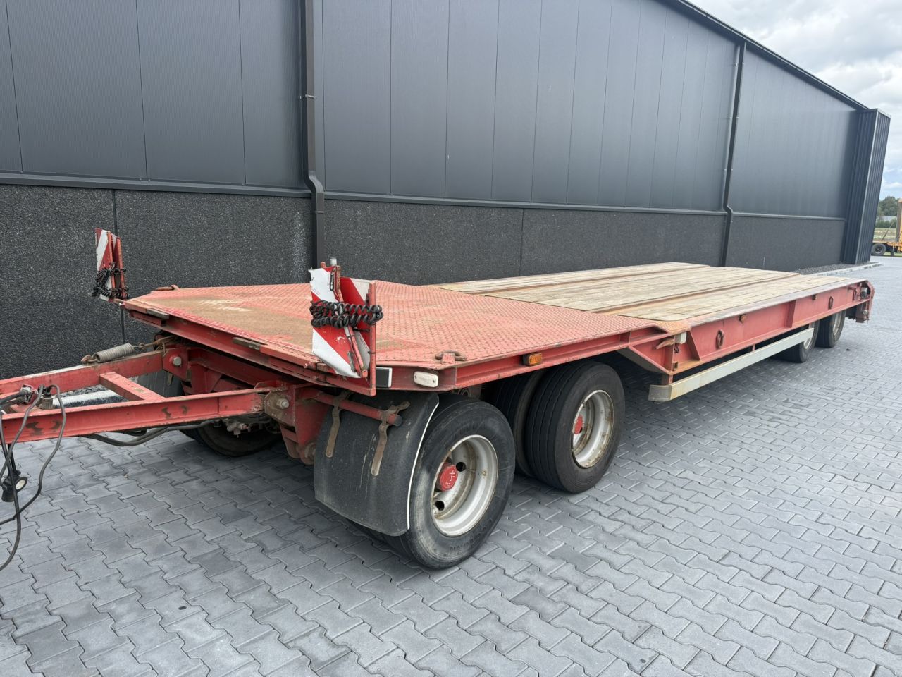 4-asser Dieplader aanhanger met containerrails