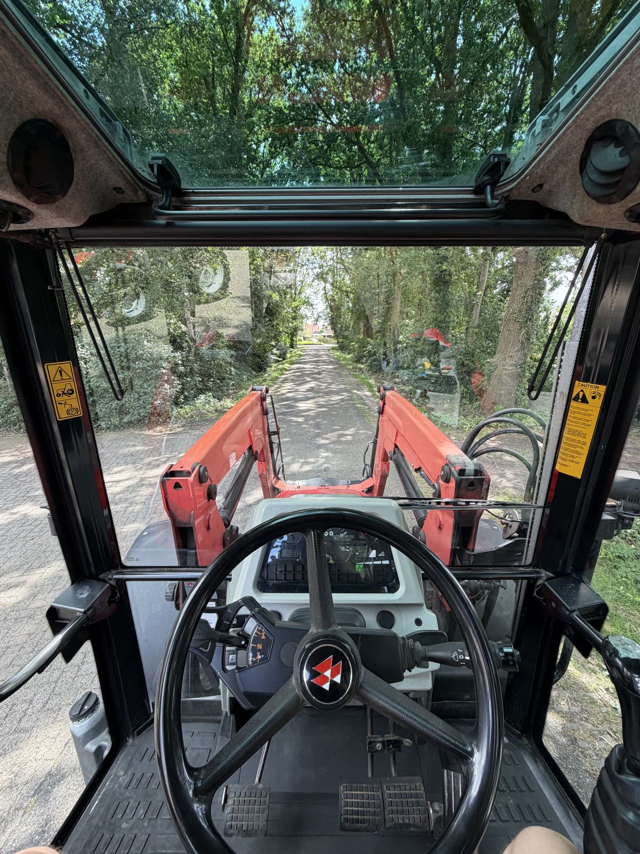 Massey Ferguson 5455 Dyna 4