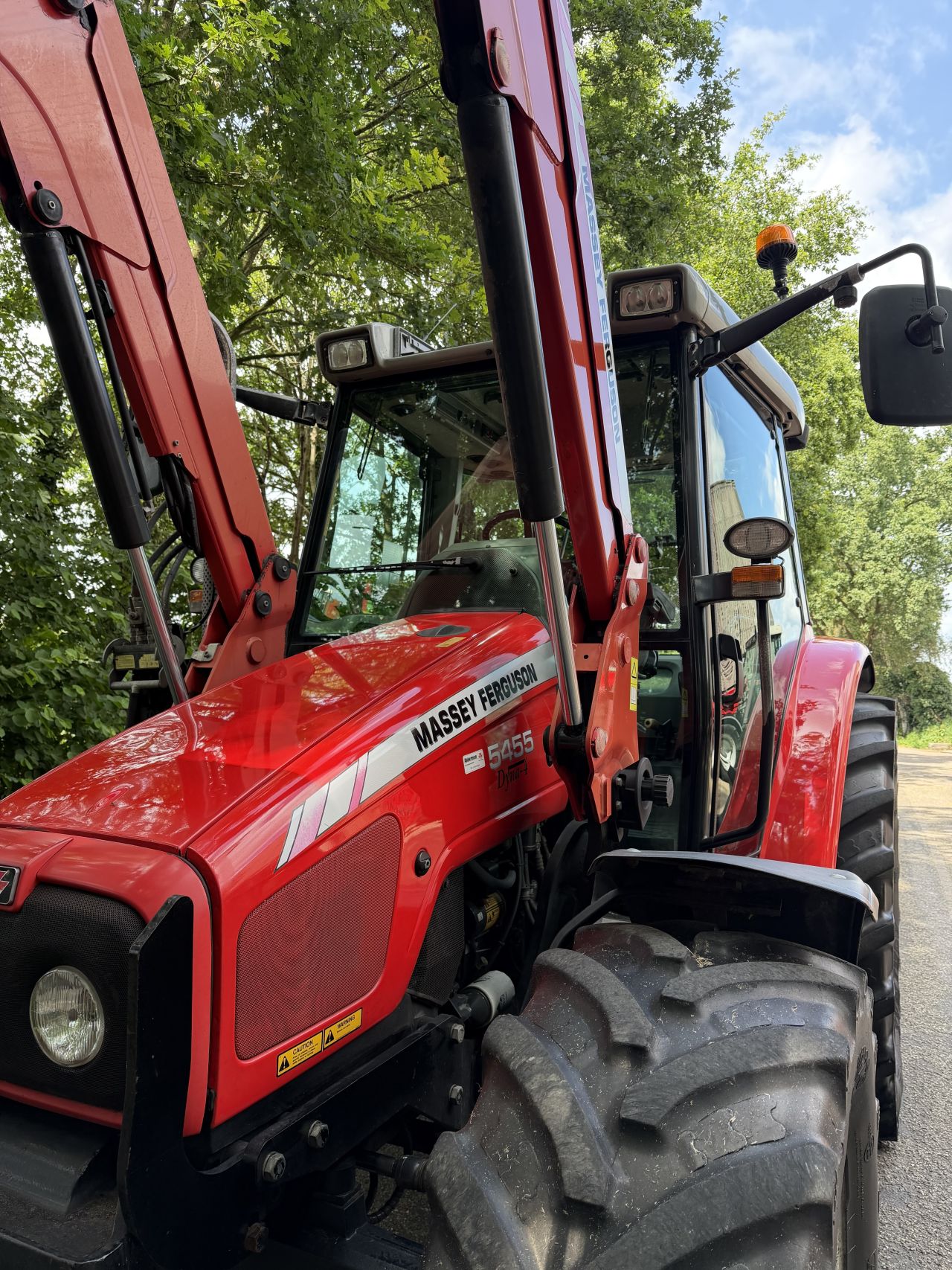 Massey Ferguson 5455 Dyna 4