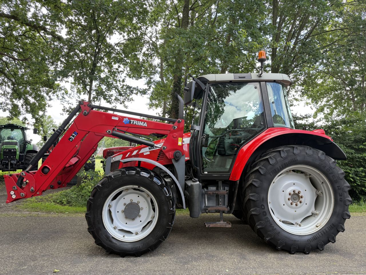 Massey Ferguson 5450 Dyna 4